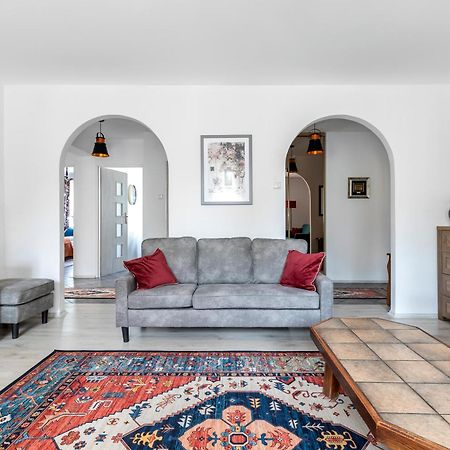 Wonderful 2- Bedroom Apartment With Soul Wwa70 Варшава Екстериор снимка