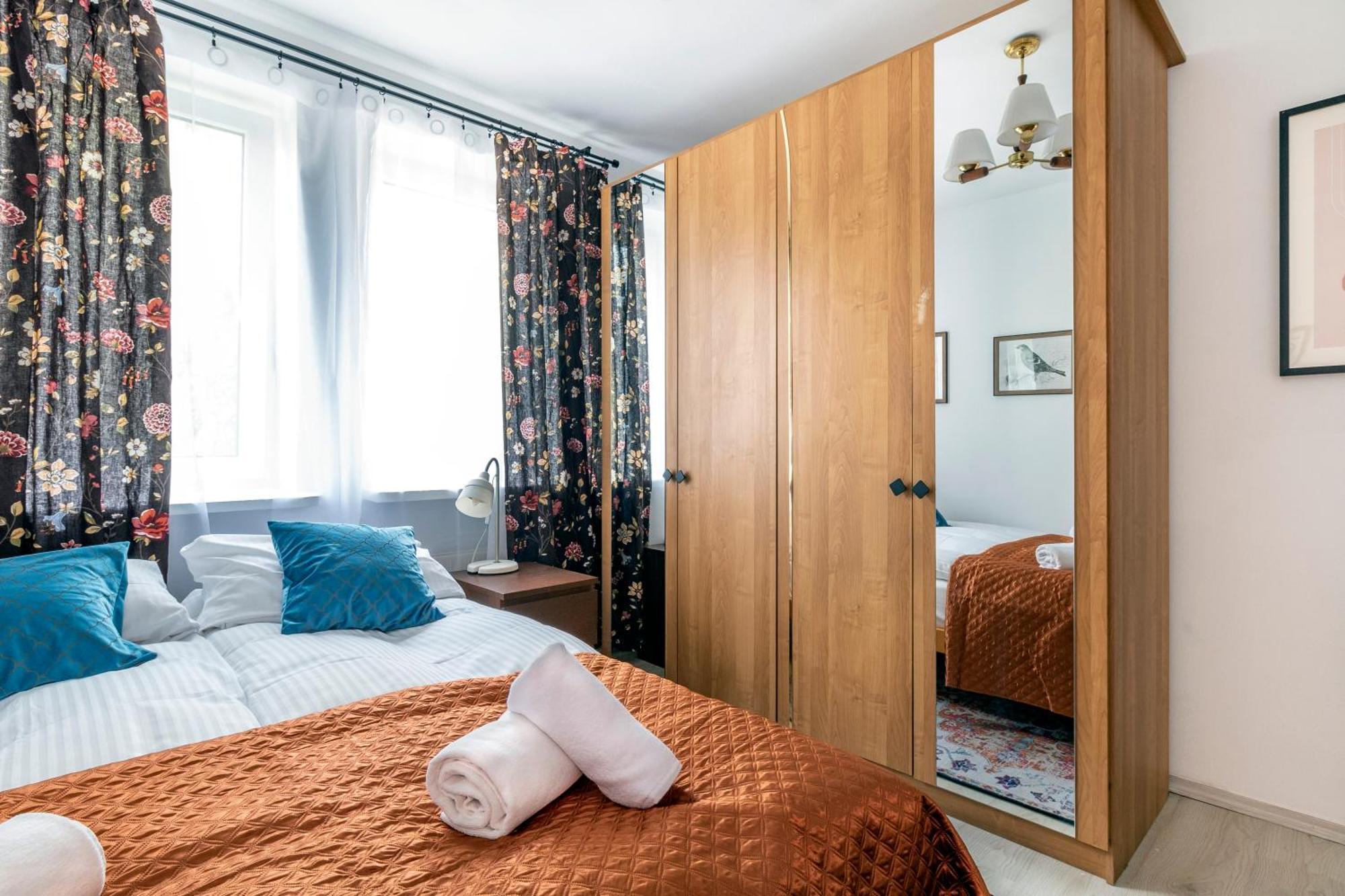 Wonderful 2- Bedroom Apartment With Soul Wwa70 Варшава Екстериор снимка